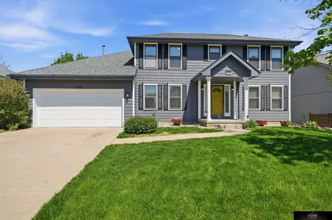 10326 Newport Ave, Omaha, NE 68122