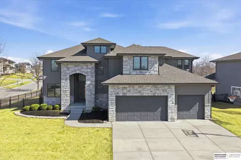 2396 S 218 Ave, Elkhorn, NE 68022