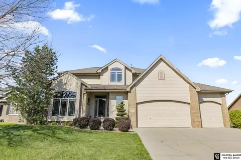 13710 S 22nd Cir, Bellevue, NE 68123