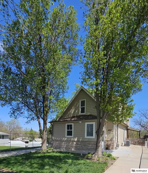4515 S 17th St, Omaha, NE 68107
