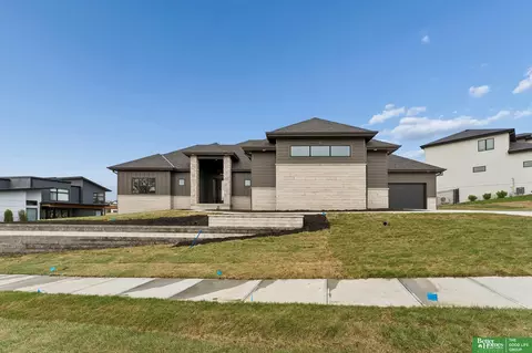3538 S 210th Ave, Elkhorn, NE 68022