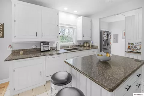 Kitchen - 1403 Bluff St, Bellevue, NE 68005 photo 2 of 3