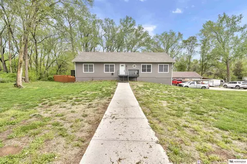 1403 Bluff St, Bellevue, NE 68005