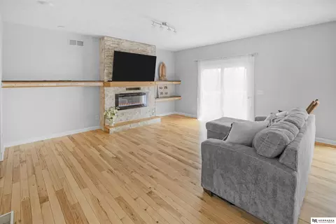 Living - 1403 Bluff St, Bellevue, NE 68005 photo 1 of 1