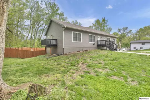 Exterior - 1403 Bluff St, Bellevue, NE 68005 photo 1 of 9