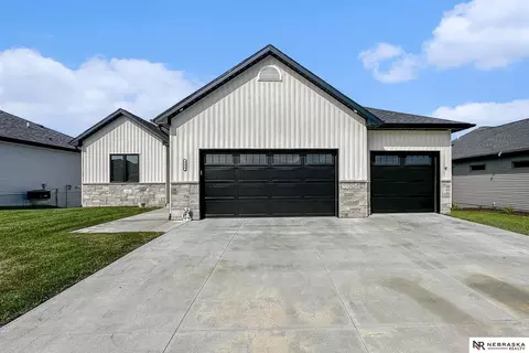1113 Annabel Ave, Hickman, NE 68372