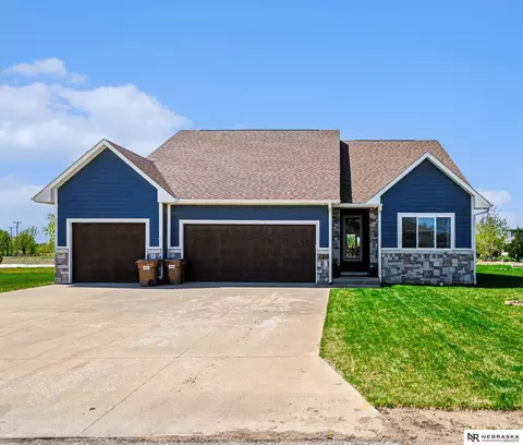 275 Driftwood Ln, Ashland, NE 68003