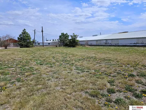 W Dogwood Road, De Witt, NE 68341