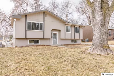 7611 Teal St, La Vista, NE 68128