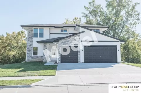 2455 Rose Lane Rd, Bellevue, NE 68147