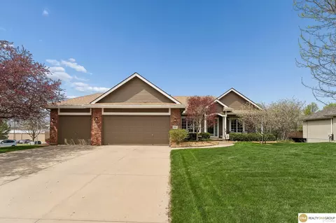 4004 N 154 Ave, Omaha, NE 68116
