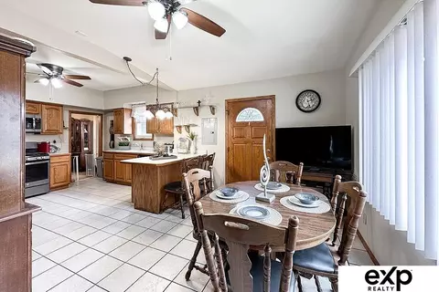 1536 S 24th St, Omaha, NE 68108