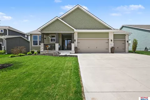 12112 S 209 St, Gretna, NE 68028