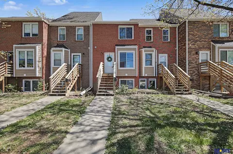 2024 S 17th St #4, Lincoln, NE 68502