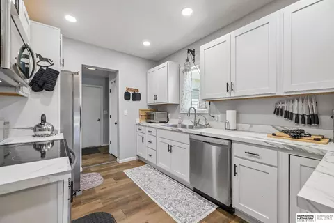 Kitchen - 800 Grant St, Beatrice, NE 68310 photo 1 of 4