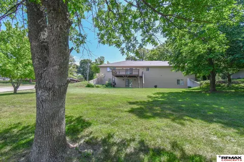Exterior - 1703 S 2nd St, Beatrice, NE 68310 photo 5 of 12