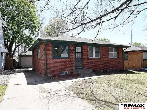 4935 Fremont St, Lincoln, NE 68504