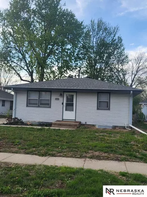 7218 Morton St, Lincoln, NE 68507