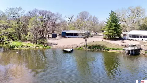 29 Ernst Lake St, Columbus, NE 68601