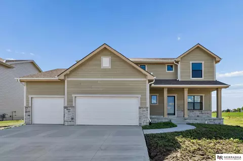 12406 S 89th Ave, Papillion, NE 68046