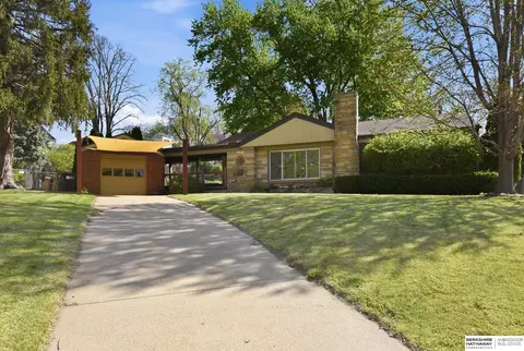 1709 N 55th St, Omaha, NE 68104