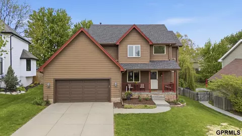 13532 Boyd St, Omaha, NE 68164