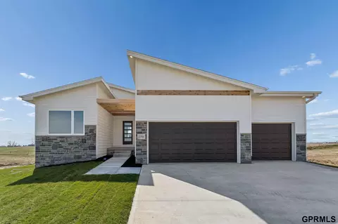 10906 S 222 St, Gretna, NE 68028