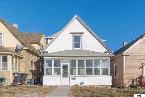 2622 Decatur St, Omaha, NE 68111