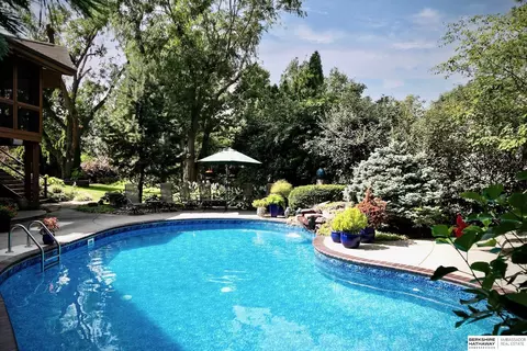 1214 N 161st Cir, Omaha, NE 68118