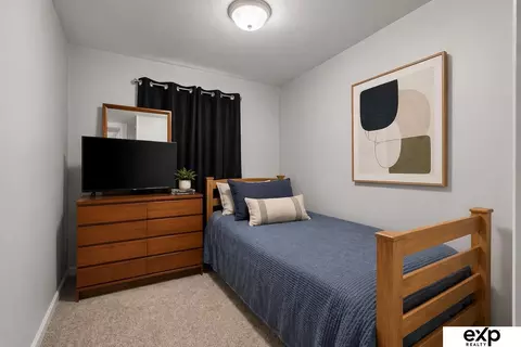 Bedroom - 2001 Jackson St, Bellevue, NE 68005 photo 2 of 2