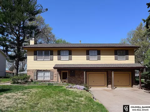 5306 S 106th St, Omaha, NE 68127