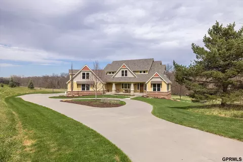 10208 Cottonwood Creek Blvd, Blair, NE 68008