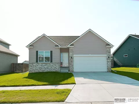 12957 S 54 St, Papillion, NE 68133