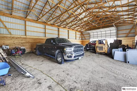 1060 County Road 21, Bennington, NE 68007