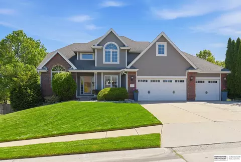 16719 Audrey St, Omaha, NE 68136