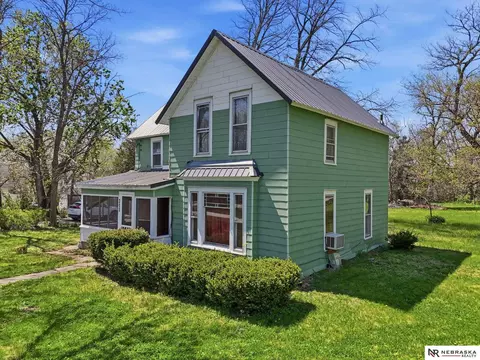 305 Washington St, Douglas, NE 68344