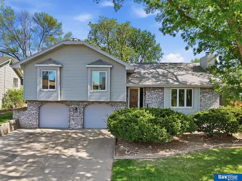 2810 N 73 St, Lincoln, NE 68507