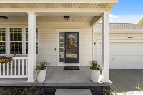 Exterior - 16607 Loop St, Omaha, NE 68136 photo 3 of 7
