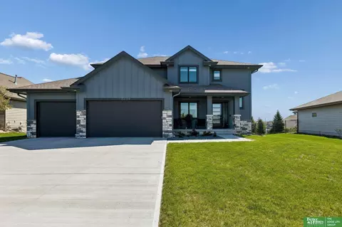 10639 S 190th St, Omaha, NE 68136