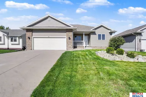 8024 S 167 St, Omaha, NE 68136