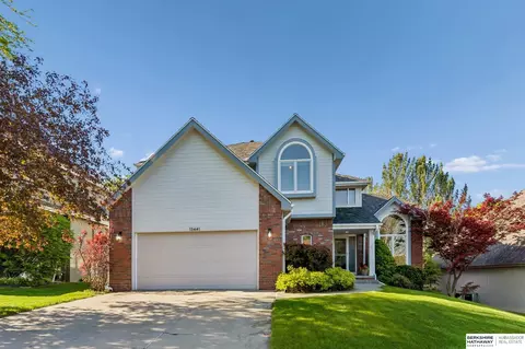 13441 Sherwood Ave, Omaha, NE 68164