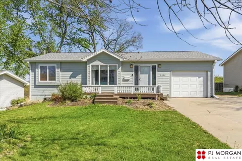 8604 Fowler Ave, Omaha, NE 68134