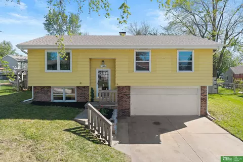 13401 Glenn St, Omaha, NE 68138