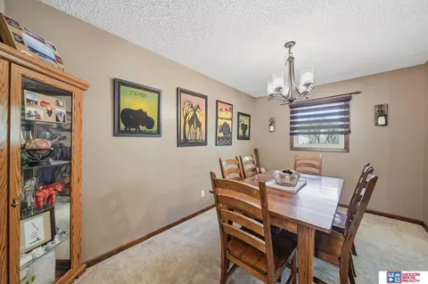 Dining - 1300 S 4th St, Beatrice, NE 68310 photo 3 of 4