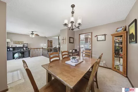 Dining - 1300 S 4th St, Beatrice, NE 68310 photo 1 of 4