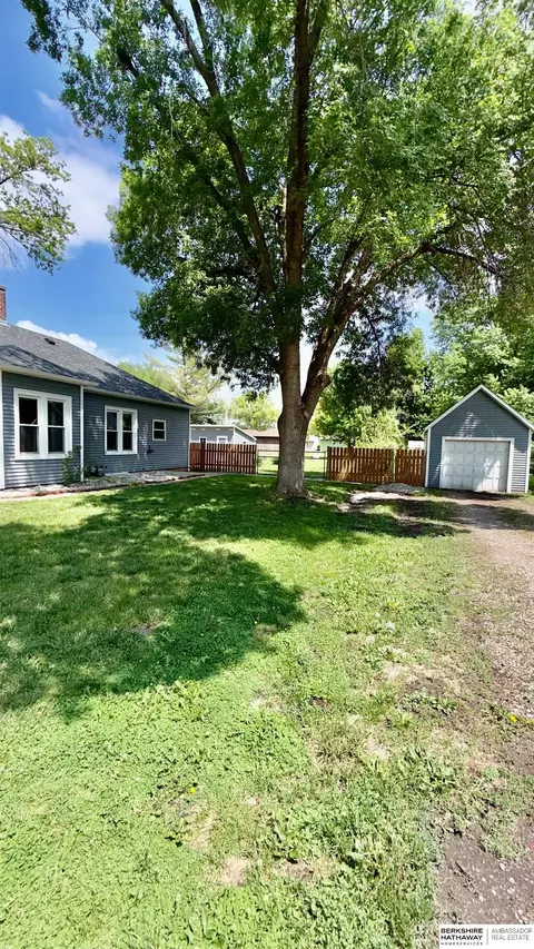 Exterior - 406 9 St, Scribner, NE 68057 photo 9 of 22