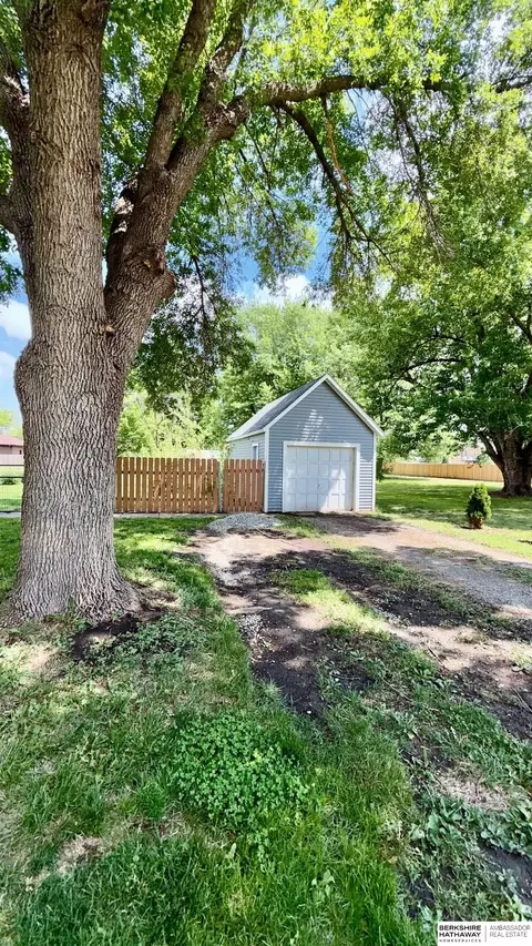 Exterior - 406 9 St, Scribner, NE 68057 photo 5 of 22