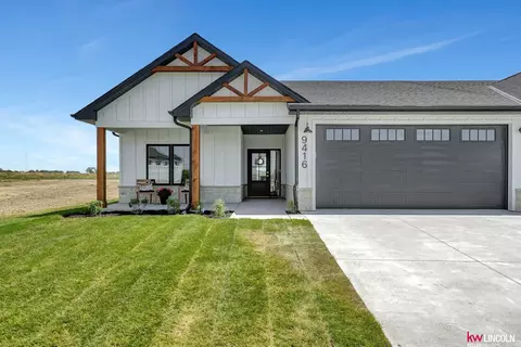 9444 S 87th St, Lincoln, NE 68526