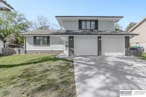 3406 Lynnwood Dr, Bellevue, NE 68123