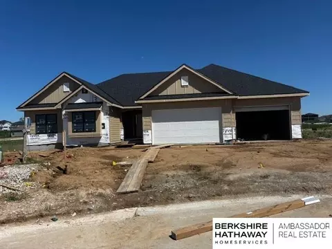 21854 Amber Cir, Gretna, NE 68028